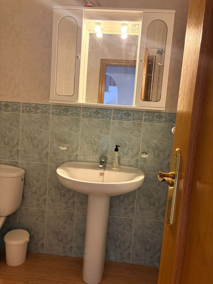 3 soverom Kjedet enebolig til salgs i Ciudad Quesada med svømmebasseng - € 235 000 (Ref: 10171914)