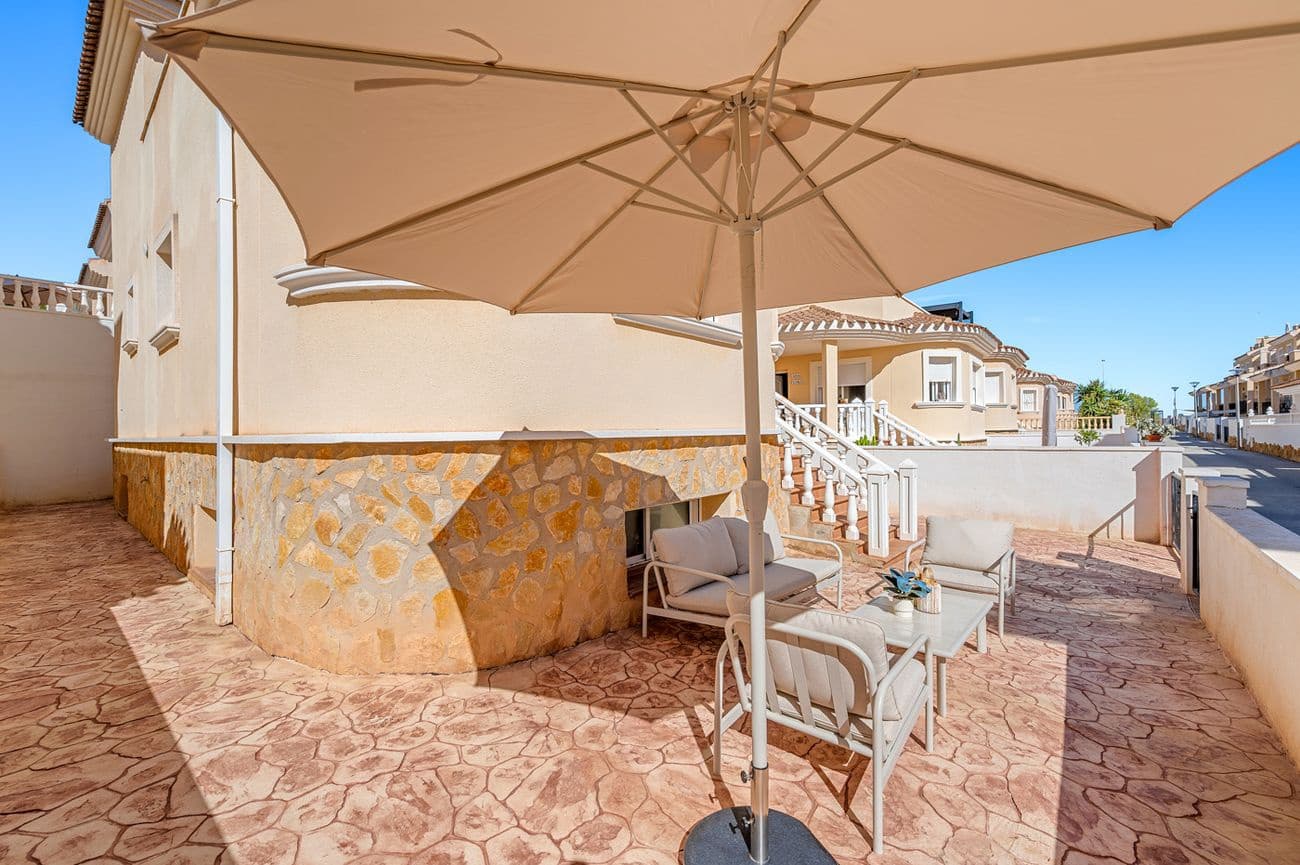 3 bedroom Terraced Villa for sale in San Miguel de Salinas with pool garage - € 264,500 (Ref: 10171916)