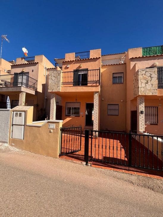 2 bedroom Terraced Villa for sale in Orihuela with pool - € 190,000 (Ref: 10174139)