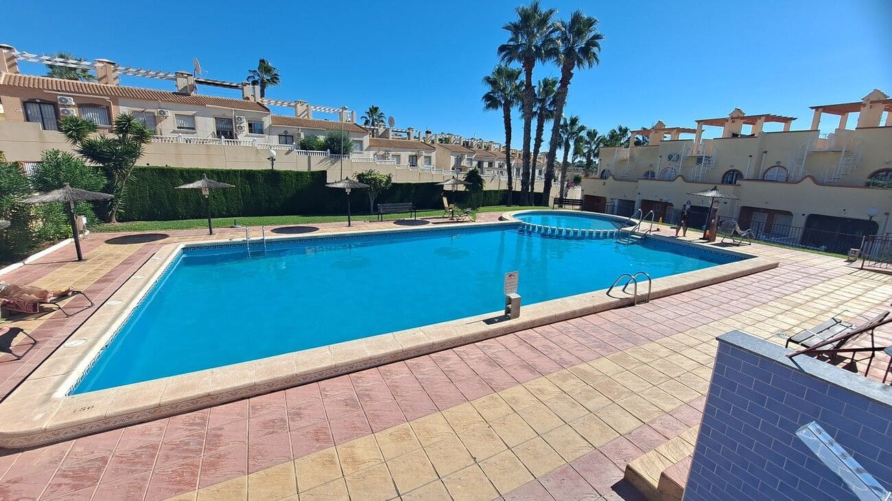 Casa de 2 habitaciones en Filipinas en venta con piscina garaje - 194.995 € (Ref: 10174140)
