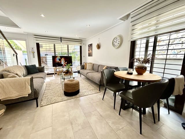 3 slaapkamer Huis te koop in Torre de la Horadada, Pilar de la Horadada met zwembad - € 429.995 (Ref: 10174142)