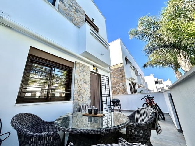 3 slaapkamer Huis te koop in Torre de la Horadada, Pilar de la Horadada met zwembad - € 429.995 (Ref: 10174142)
