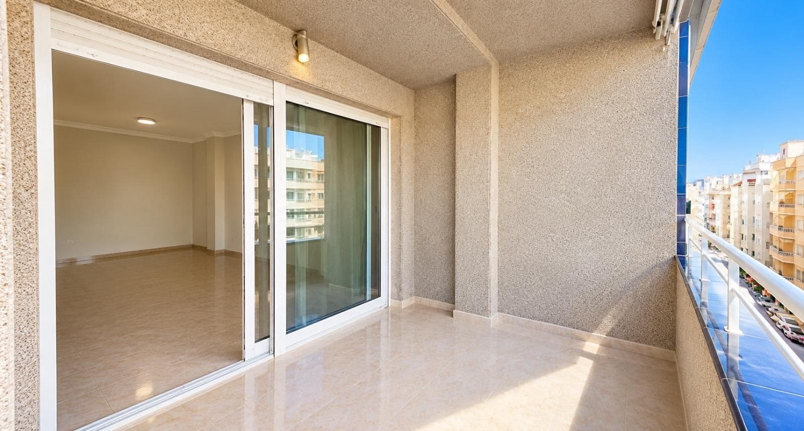 2 soverom Leilighet til salgs i Torrevieja med svømmebasseng garasje - € 164 900 (Ref: 10174674)