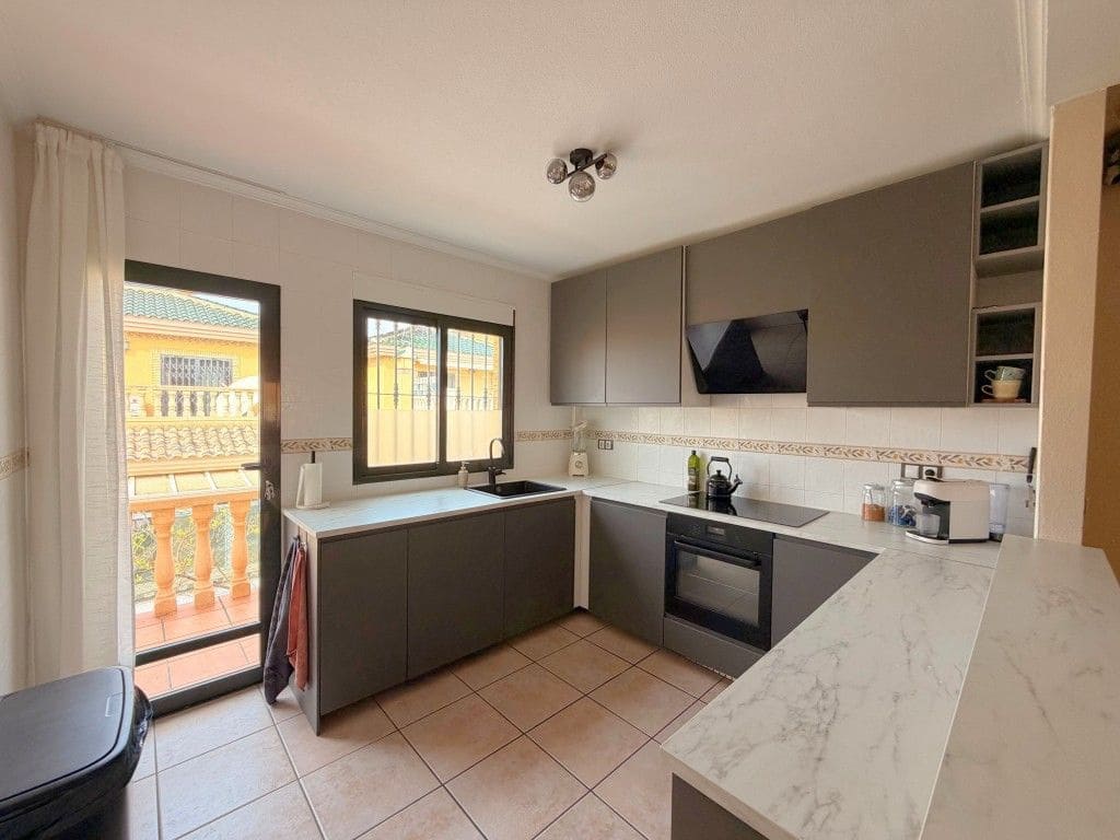 Chalet de 4 habitaciones en Algorfa en venta con piscina - 349.000 € (Ref: 10174676)