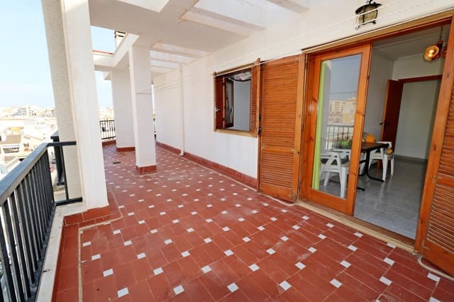 Ático de 3 habitaciones en Torrevieja en venta con piscina - 179.000 € (Ref: 10174679)