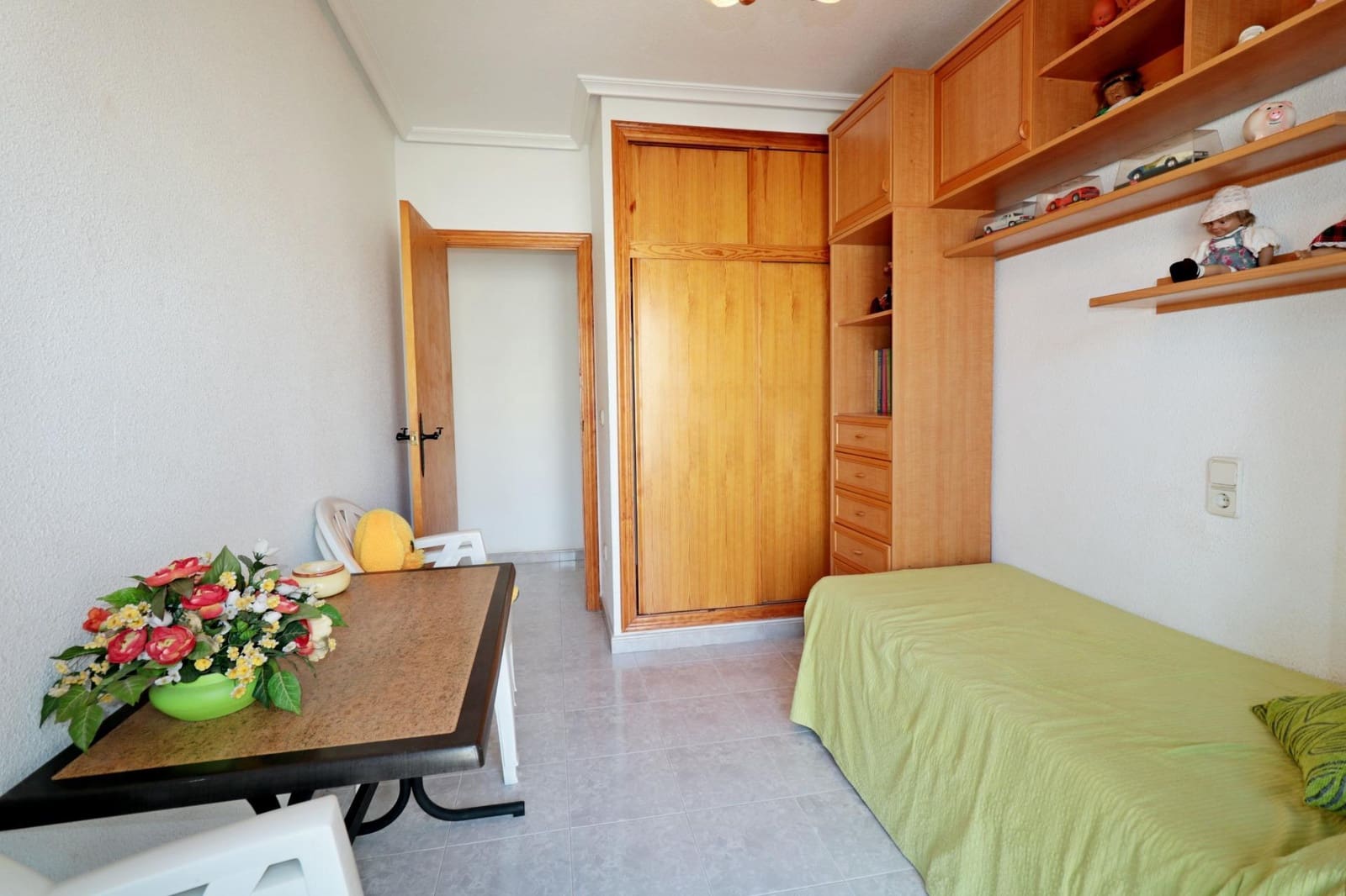 Ático de 3 habitaciones en Torrevieja en venta con piscina - 179.000 € (Ref: 10174679)