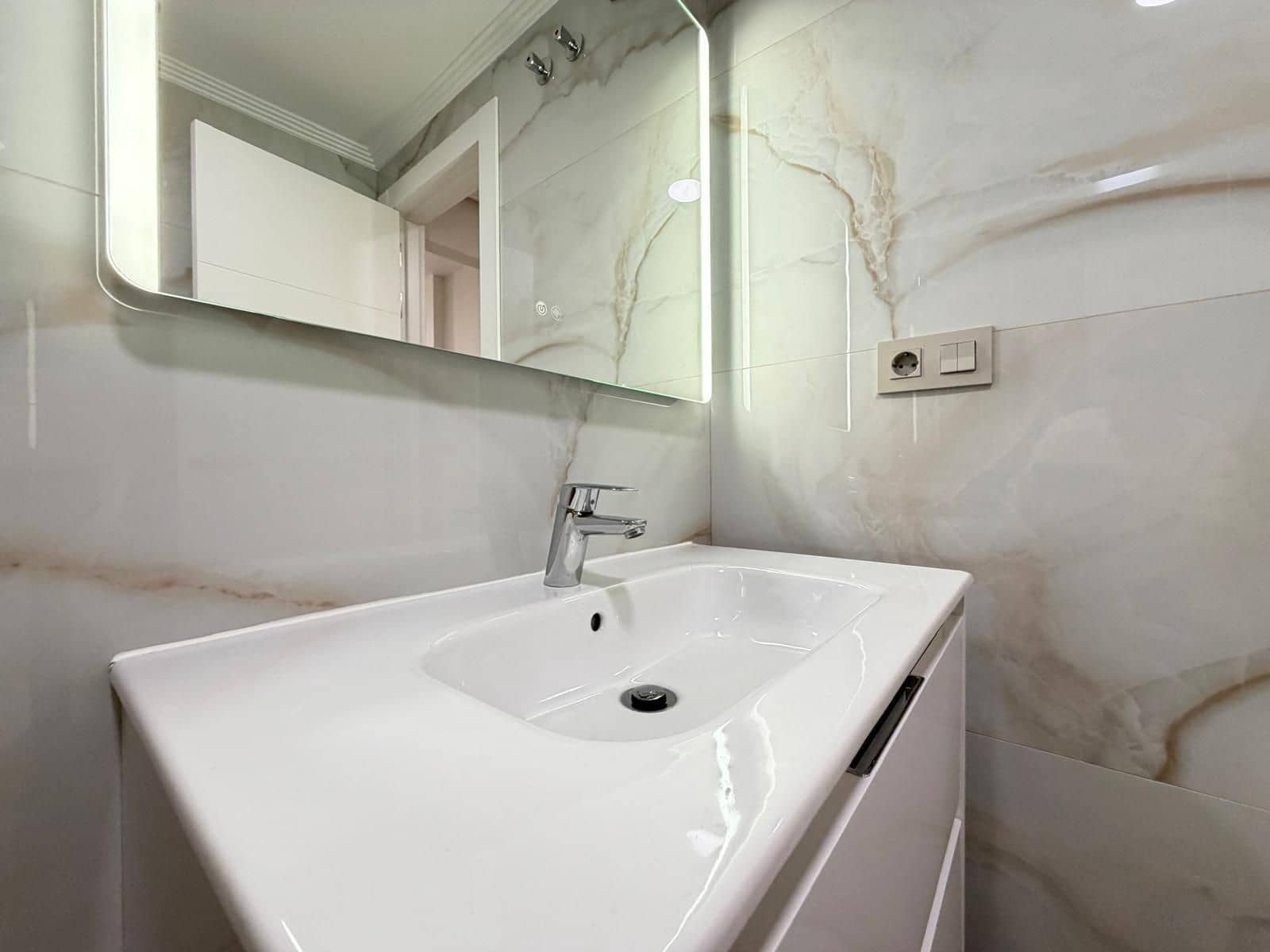 2 soveværelse Lejlighed til salg i Torrevieja med swimmingpool - € 169.900 (Ref: 10174686)