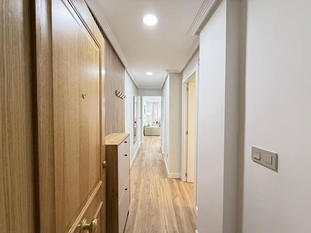 2 soveværelse Lejlighed til salg i Centro, Torrevieja med swimmingpool - € 169.900 (Ref: 10174686)
