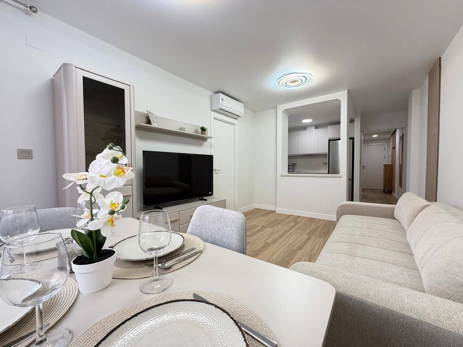 2 soveværelse Lejlighed til salg i Torrevieja med swimmingpool - € 169.900 (Ref: 10174686)