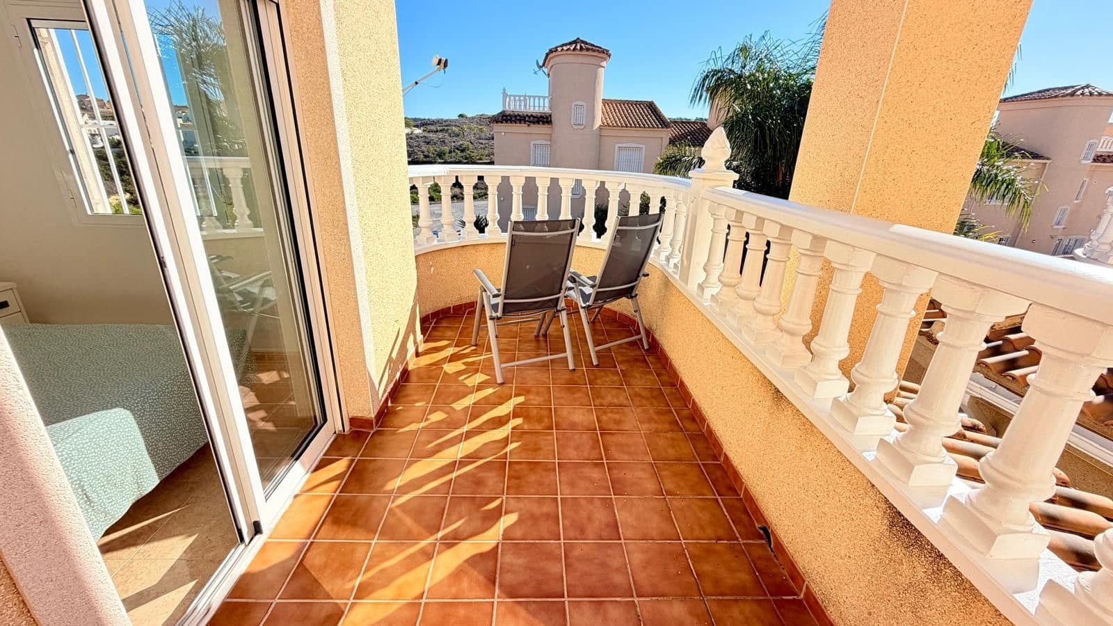3 soverom Kjedet enebolig til salgs i Ciudad Quesada med svømmebasseng garasje - € 289 000 (Ref: 10174693)