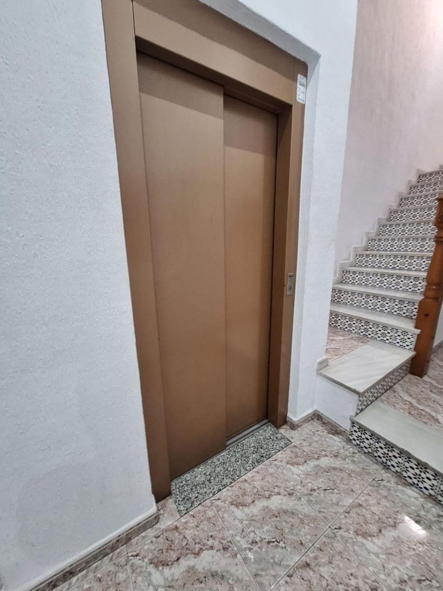 2 bedroom Apartment for sale in Torrevieja - € 149,000 (Ref: 10175247)