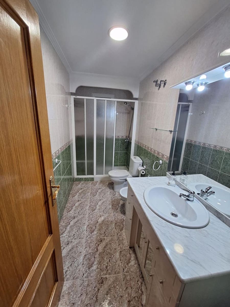 2 bedroom Apartment for sale in Torrevieja - € 149,000 (Ref: 10175247)