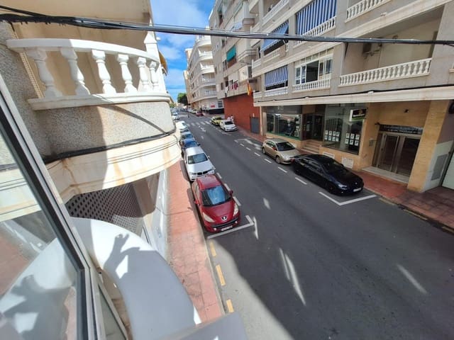 2 bedroom Apartment for sale in Torrevieja - € 149,000 (Ref: 10175247)