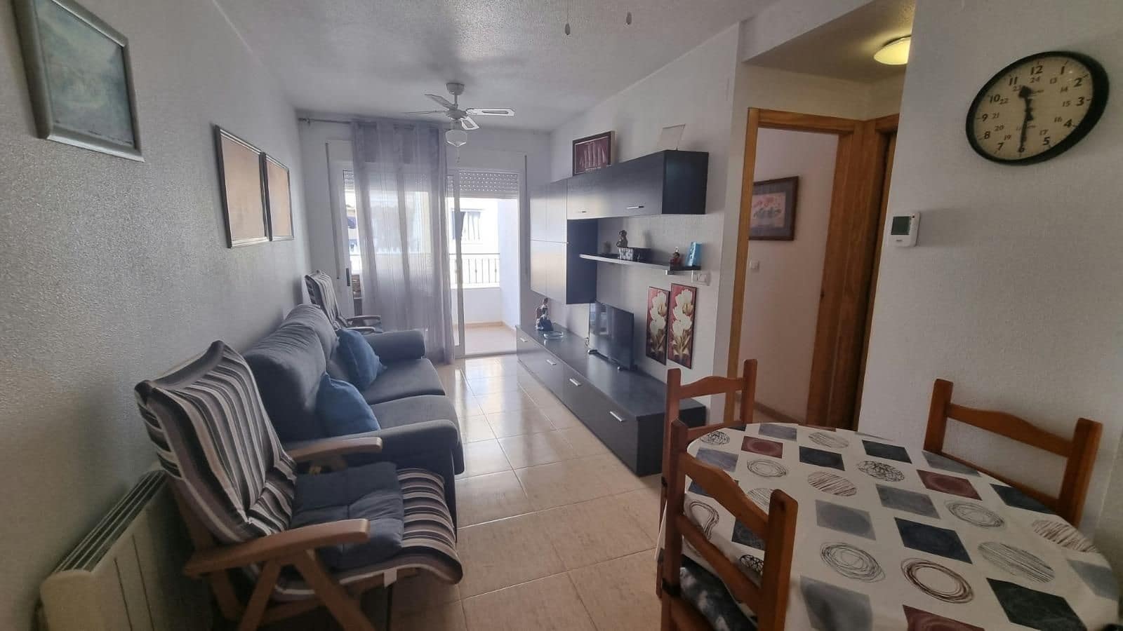 2 soverom Leilighet til salgs i Torrevieja med svømmebasseng garasje - € 123 000 (Ref: 10175251)