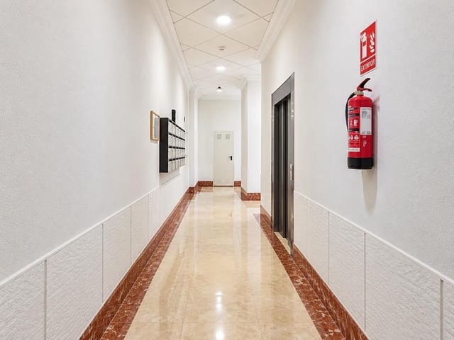 2 soveværelse Lejlighed til salg i Centro, Torrevieja - € 126.900 (Ref: 10175252)