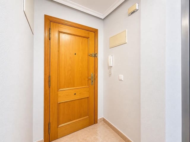 2 soveværelse Lejlighed til salg i Centro, Torrevieja - € 126.900 (Ref: 10175252)