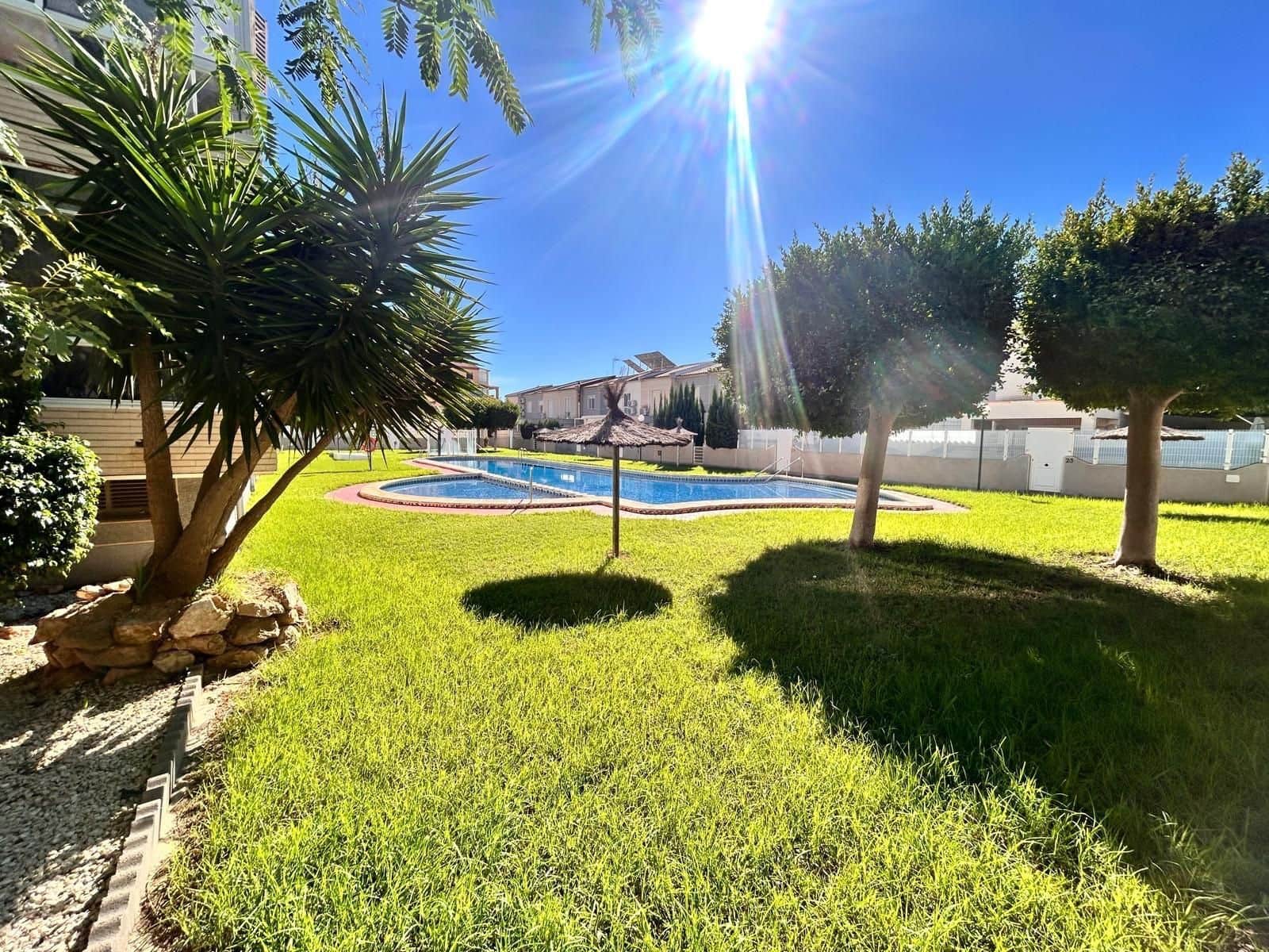 2 Zimmer Apartment zu verkaufen in Torrevieja mit Pool Garage - 169.000 € (Ref: 10185116)