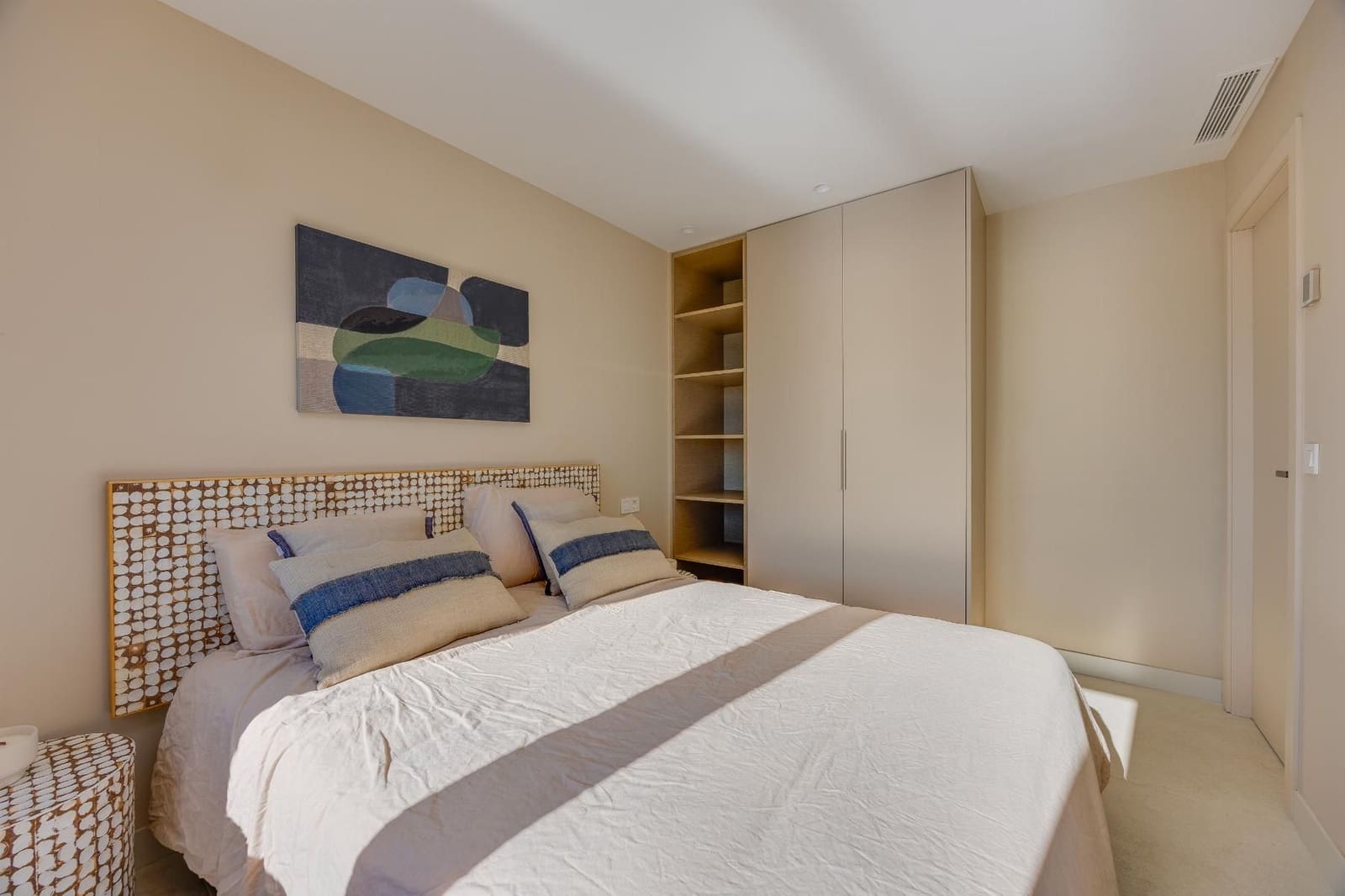 2 bedroom Apartment for sale in Torrevieja with pool - € 550,000 (Ref: 10185120)