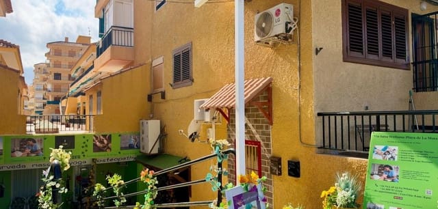 Comercial para venda em Los Europeos, Torrevieja - 79 900 € (Ref: 10185129)
