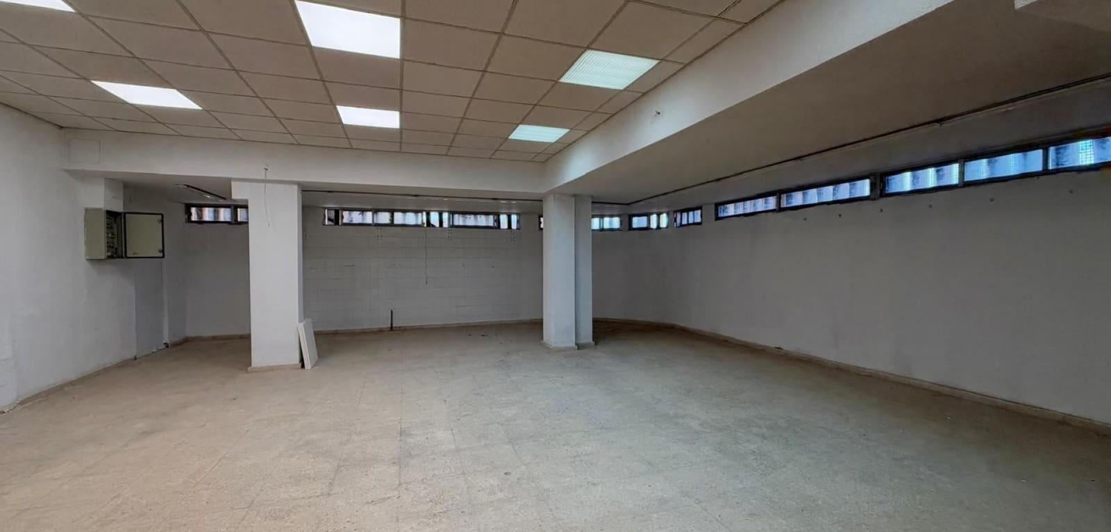 Comercial para venda em La Mata - 79 900 € (Ref: 10185129)