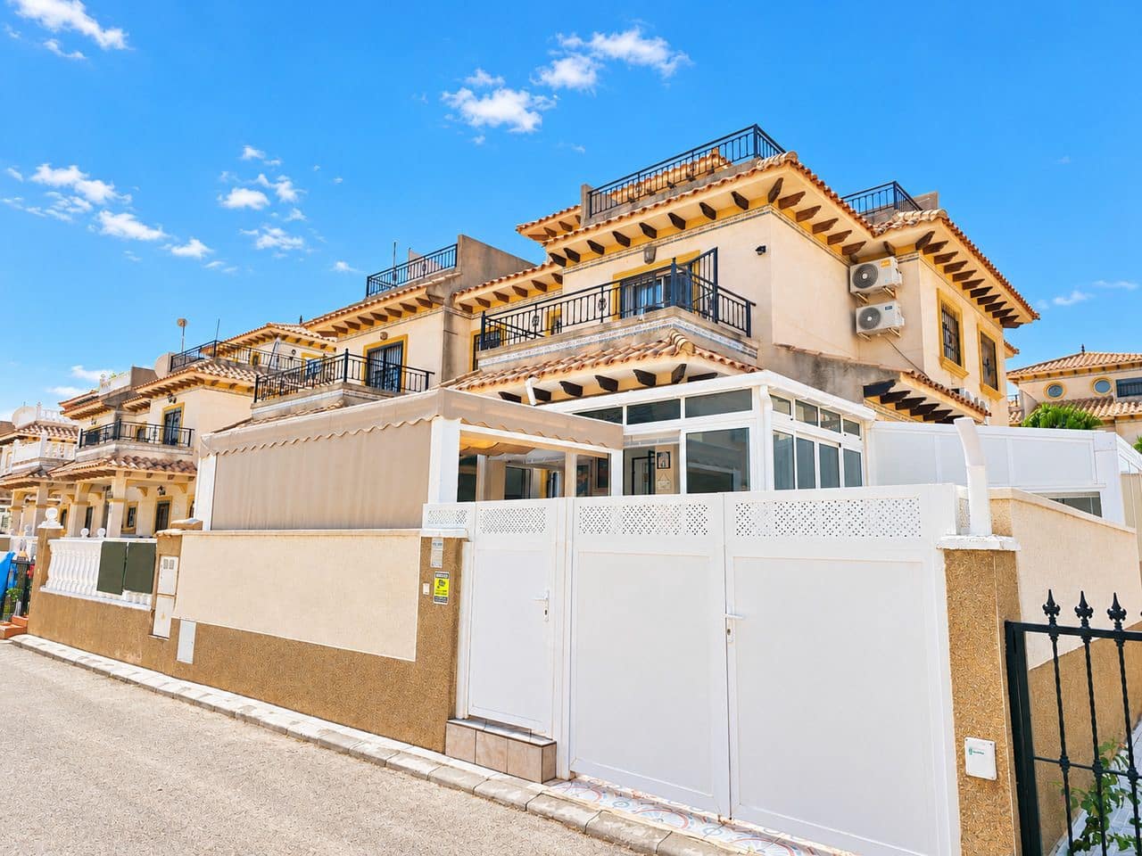 3 Zimmer Villa zu verkaufen in La Zenia - 284.950 € (Ref: 10185131)
