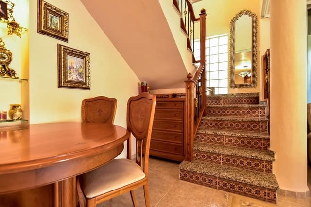3 bedroom Apartment for sale in Las Filipinas with pool garage - € 369,000 (Ref: 10185140)