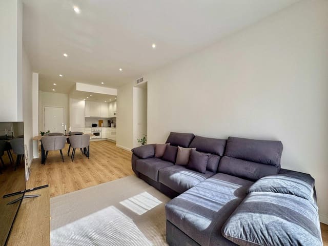 2 bedroom Apartment for sale in Centro, Torrevieja with garage - € 210,000 (Ref: 10185141)