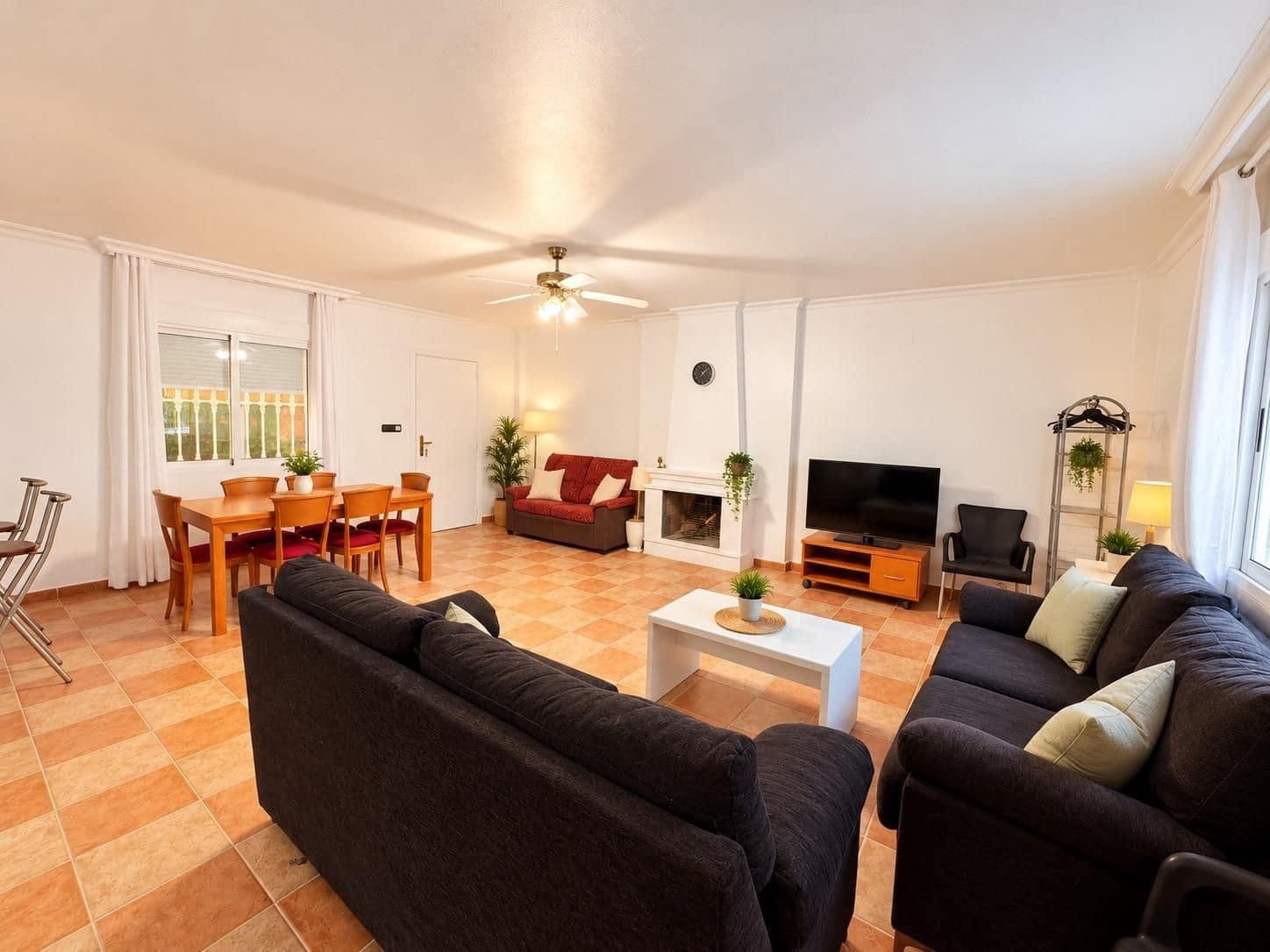 4 soveværelse Villa til salg i Torrevieja med swimmingpool garage - € 629.900 (Ref: 10185143)