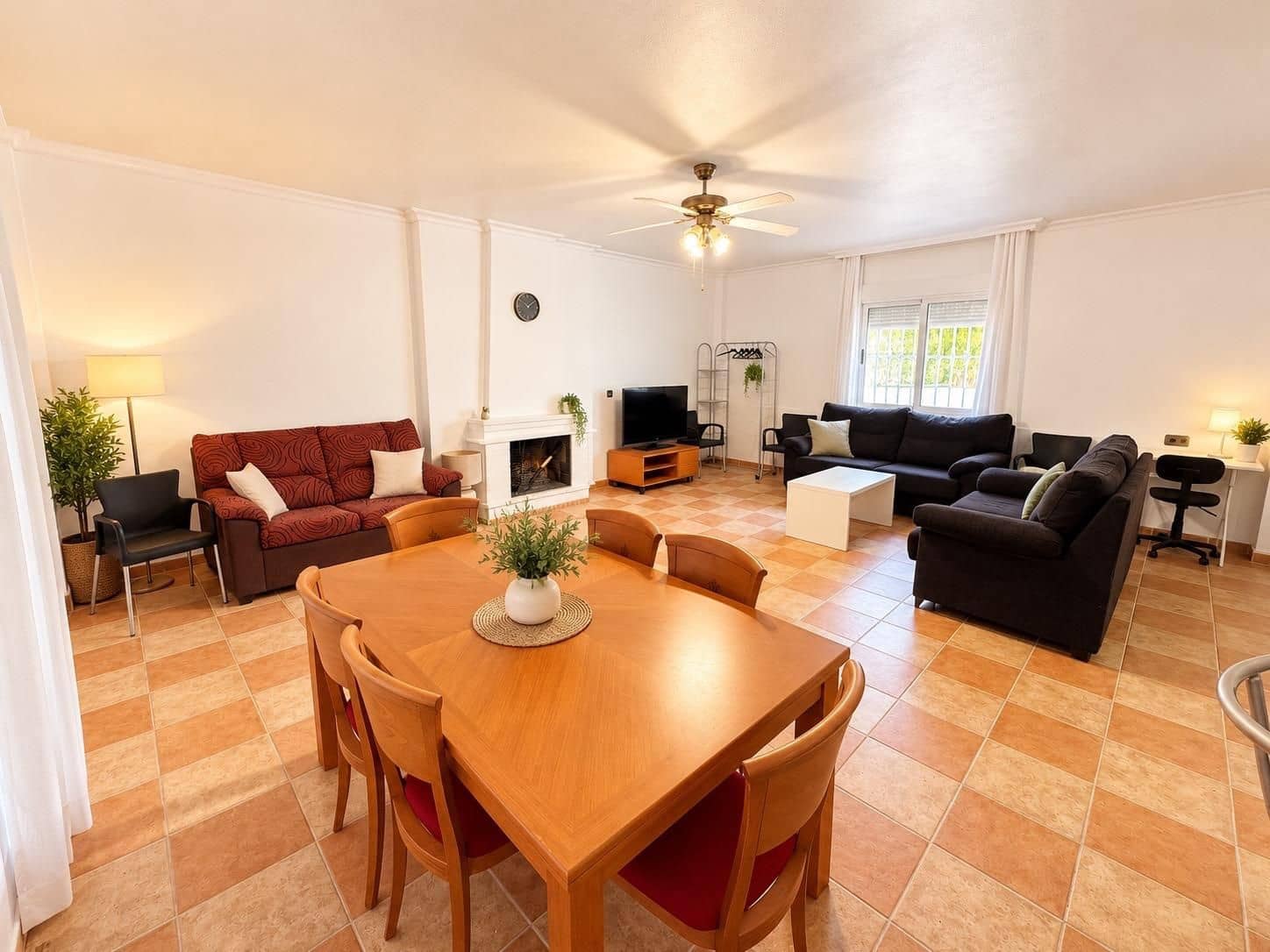 4 soveværelse Villa til salg i Torrevieja med swimmingpool garage - € 629.900 (Ref: 10185143)