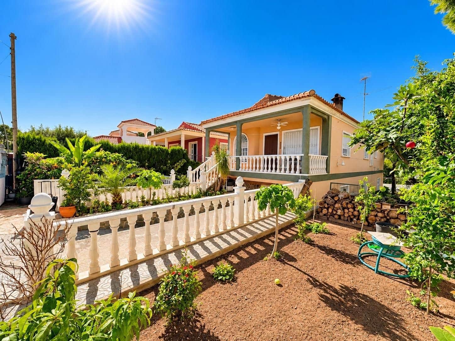 4 soveværelse Villa til salg i Torrevieja med swimmingpool garage - € 629.900 (Ref: 10185143)