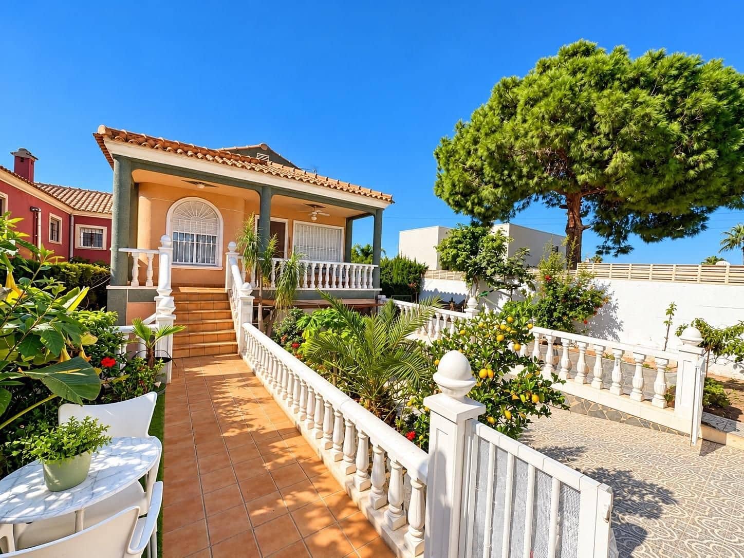 4 soveværelse Villa til salg i Torrevieja med swimmingpool garage - € 629.900 (Ref: 10185143)