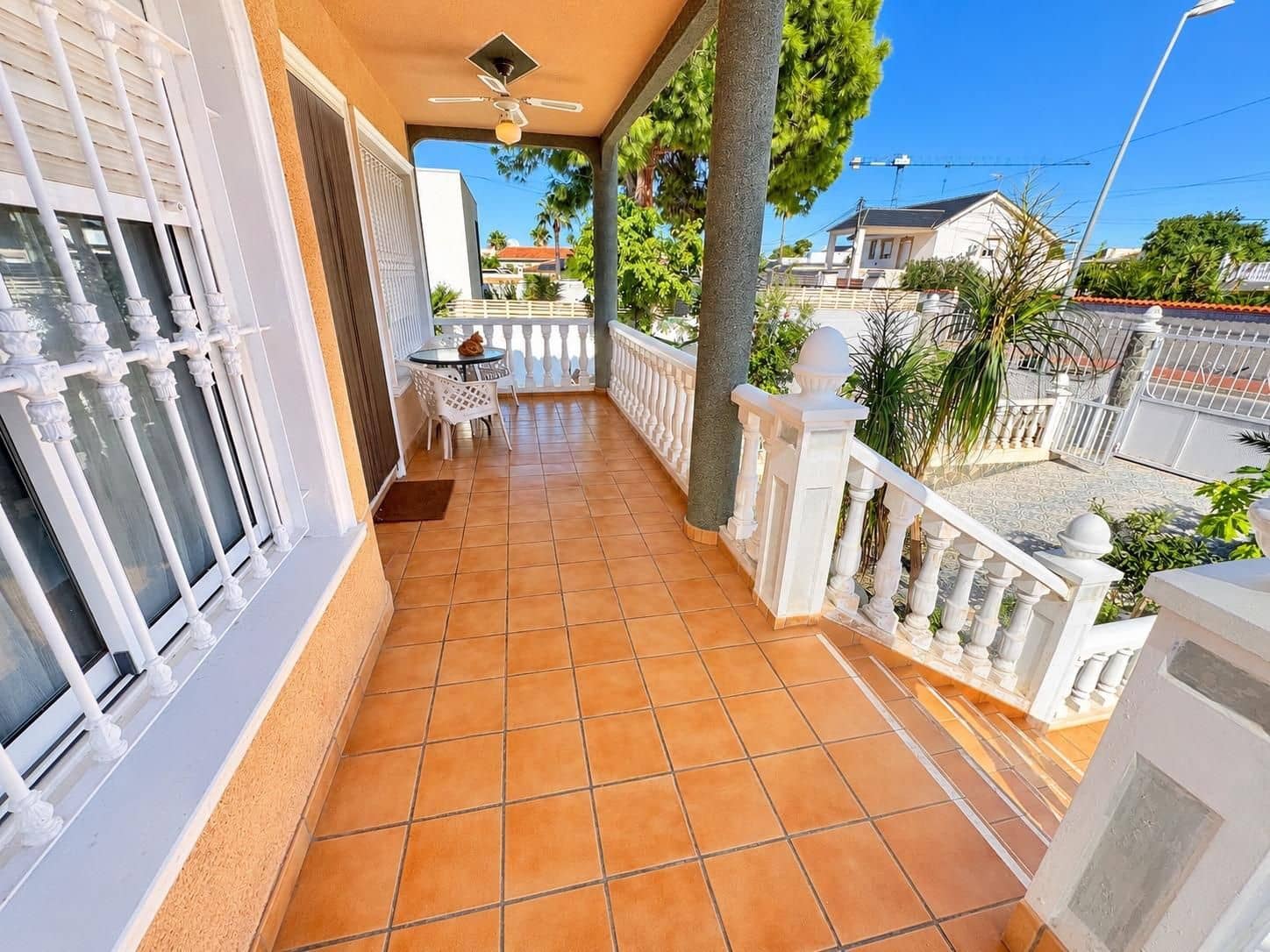 4 soveværelse Villa til salg i Torrevieja med swimmingpool garage - € 629.900 (Ref: 10185143)