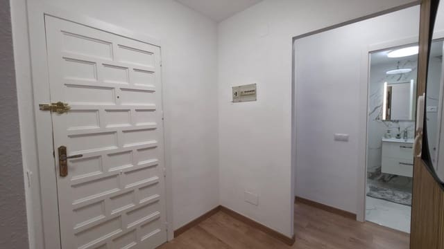 Apartamento de 2 habitaciones en Playa del Cura, Torrevieja en venta - 169.900 € (Ref: 10187276)