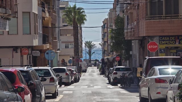 Apartamento de 2 habitaciones en Playa del Cura, Torrevieja en venta - 169.900 € (Ref: 10187276)