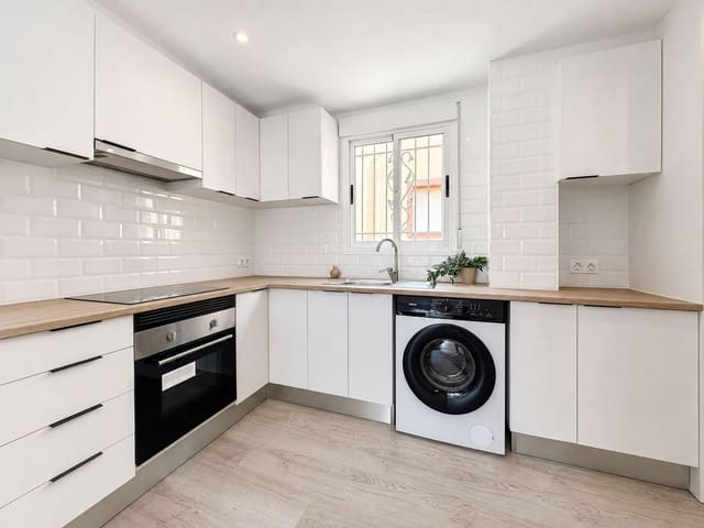 2 slaapkamer Appartement te koop in Las Filipinas met zwembad - € 189.000 (Ref: 10187280)