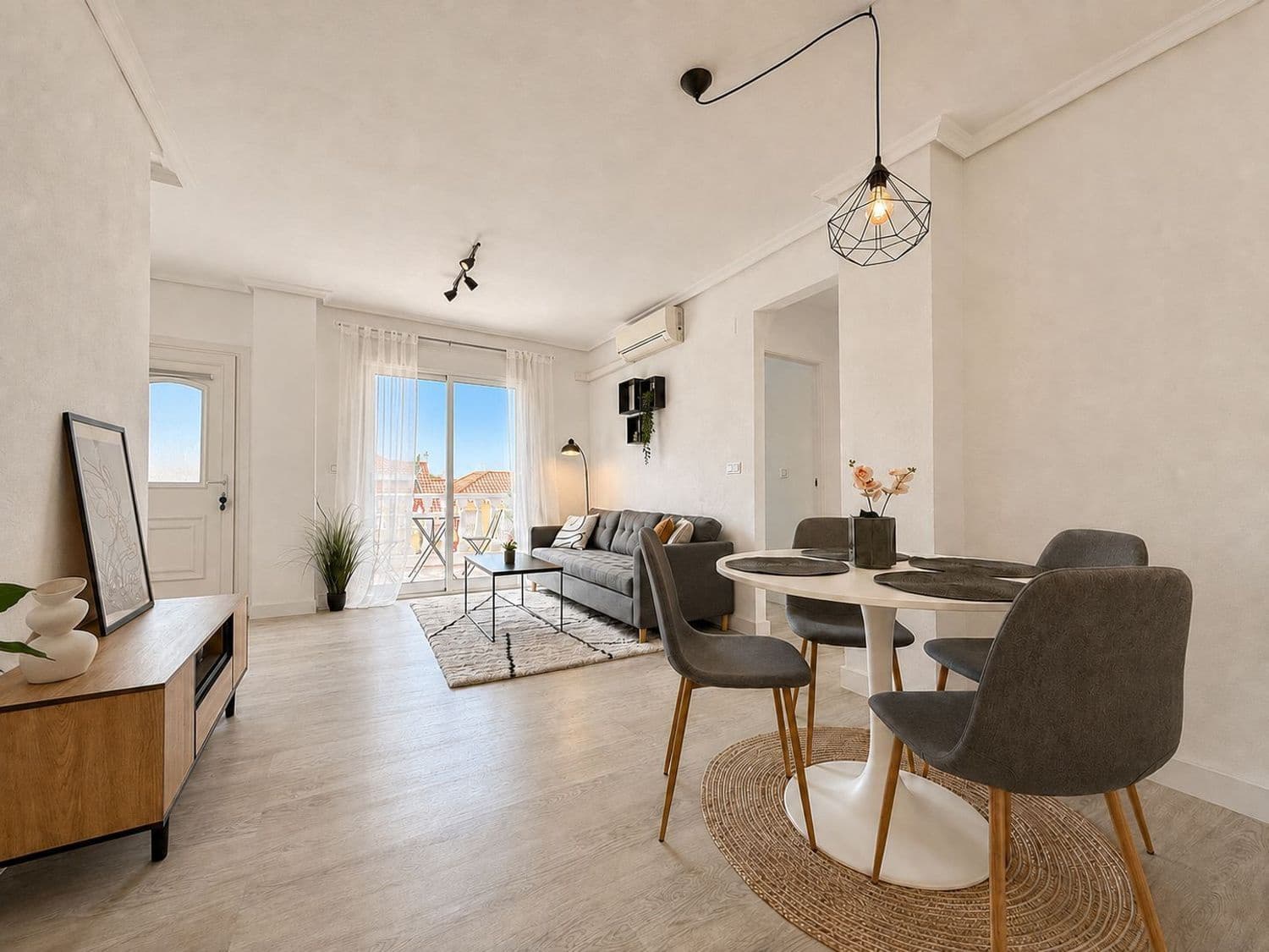 2 slaapkamer Appartement te koop in Filipinas met zwembad - € 189.000 (Ref: 10187280)