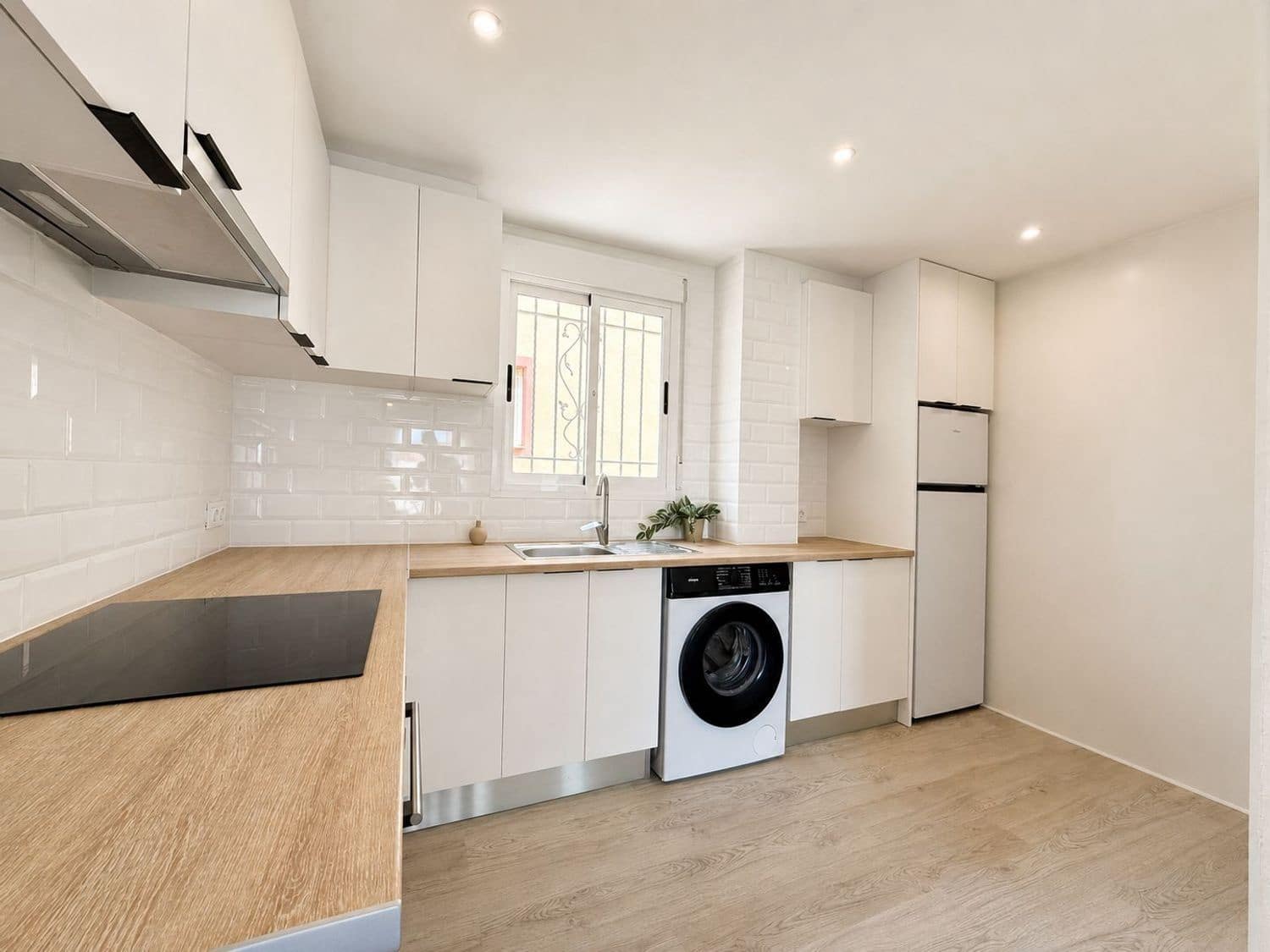 2 slaapkamer Appartement te koop in Filipinas met zwembad - € 189.000 (Ref: 10187280)