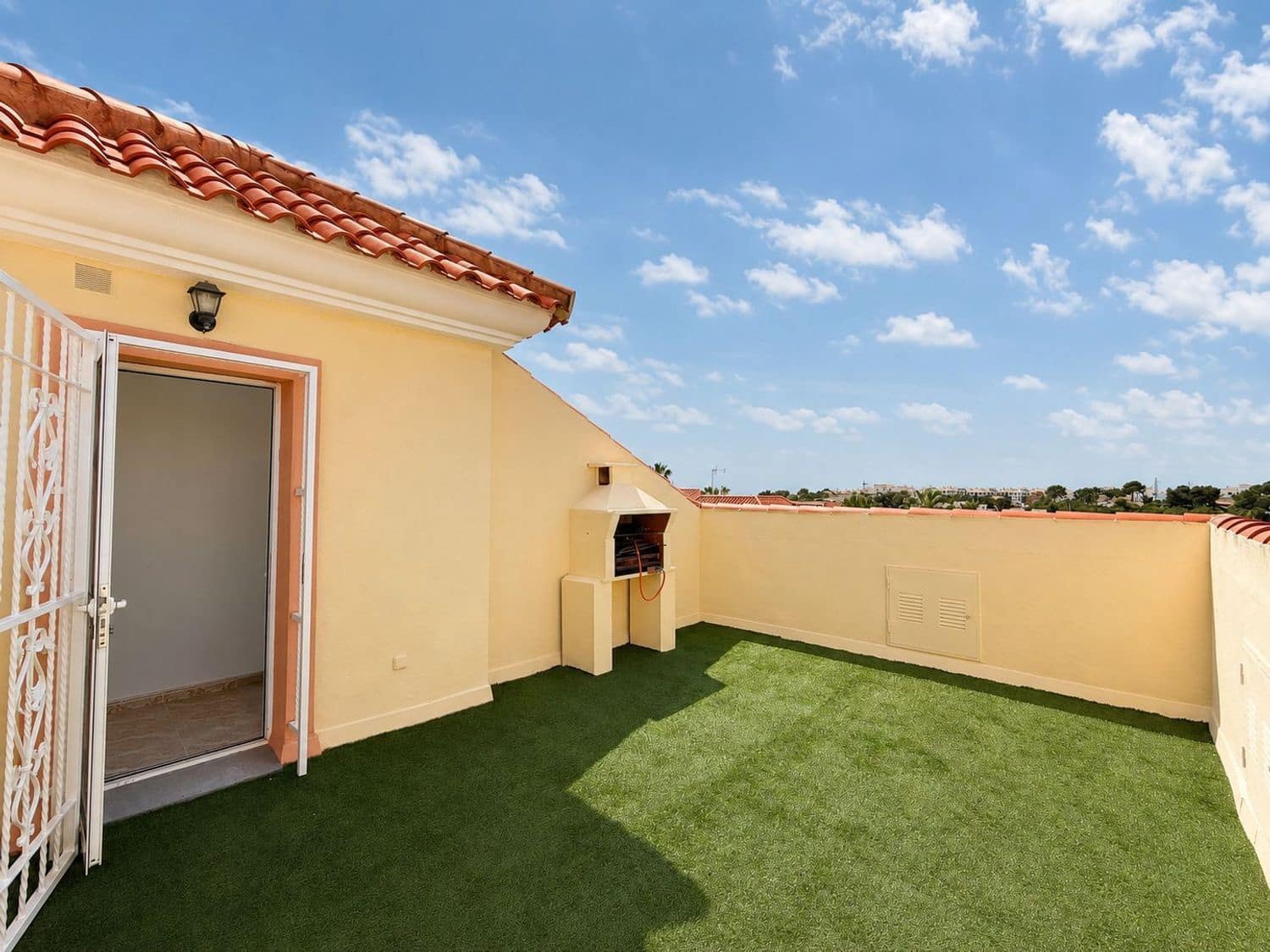 2 slaapkamer Appartement te koop in Filipinas met zwembad - € 189.000 (Ref: 10187280)