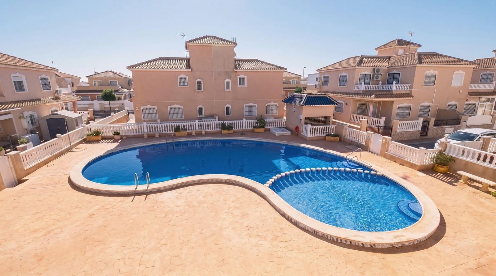 2 quarto Moradia Geminada para venda em Torre de la Horadada com piscina - 239 000 € (Ref: 10187289)
