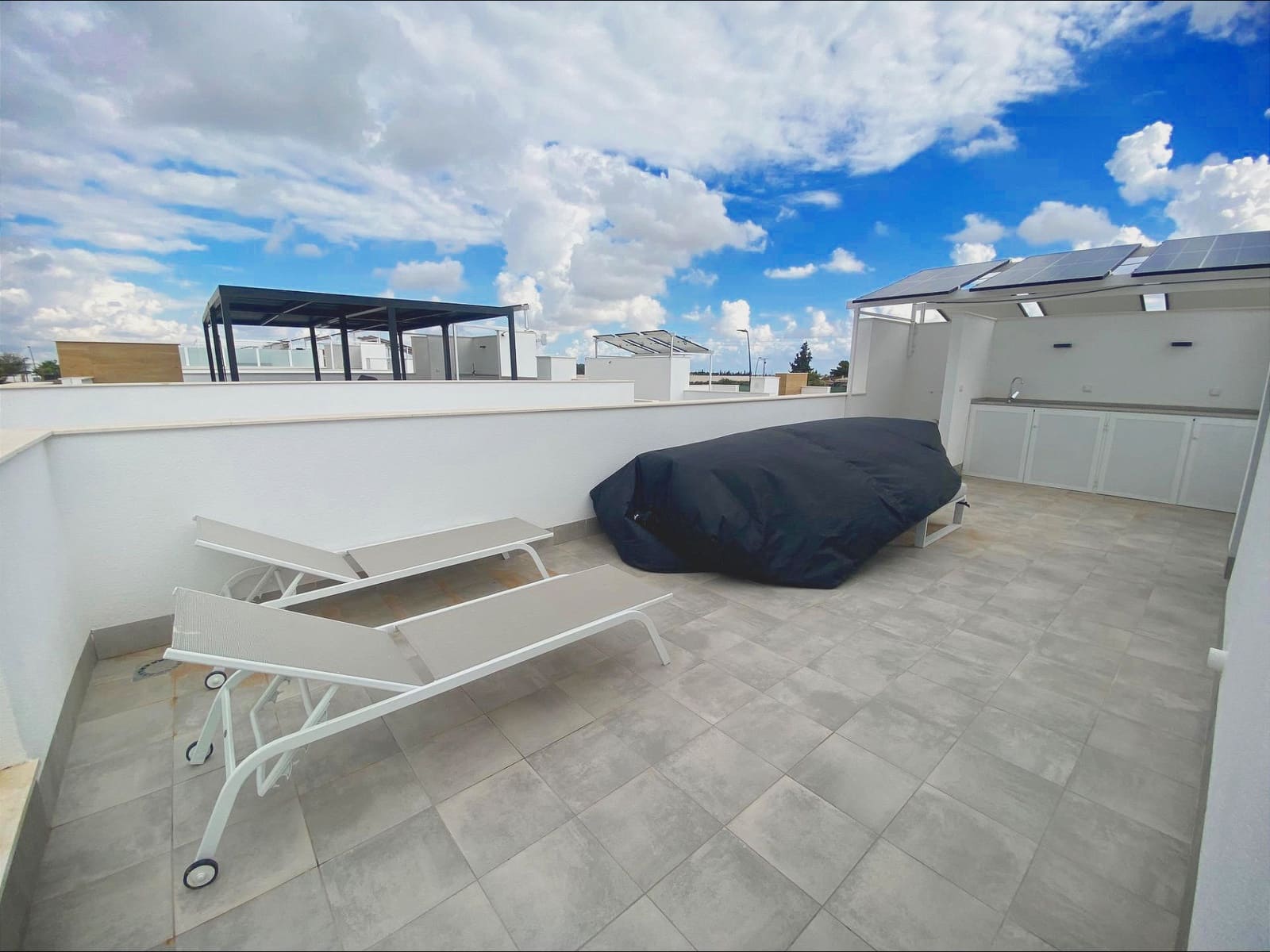 3 makuuhuone Huvila myytävänä paikassa Roldan mukana uima-altaan - 373 900 € (Ref: 8638549)