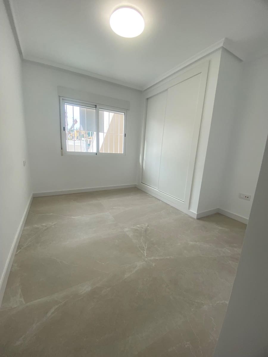 2 sypialnia Apartament na sprzedaż w Torre de la Horadada z basenem - 225 000 € (Ref: 8851964)