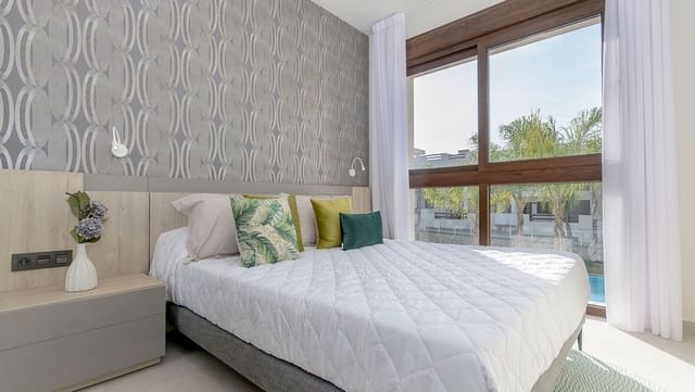 2 bedroom Bungalow for sale in Los Balcones with pool - € 275,000 (Ref: 9232765)