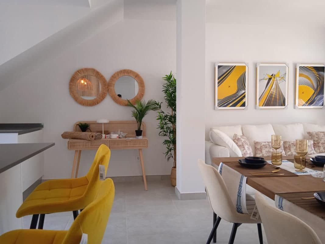 2 bedroom Apartment for sale in Orihuela Costa with pool - € 239,000 (Ref: 9236742)