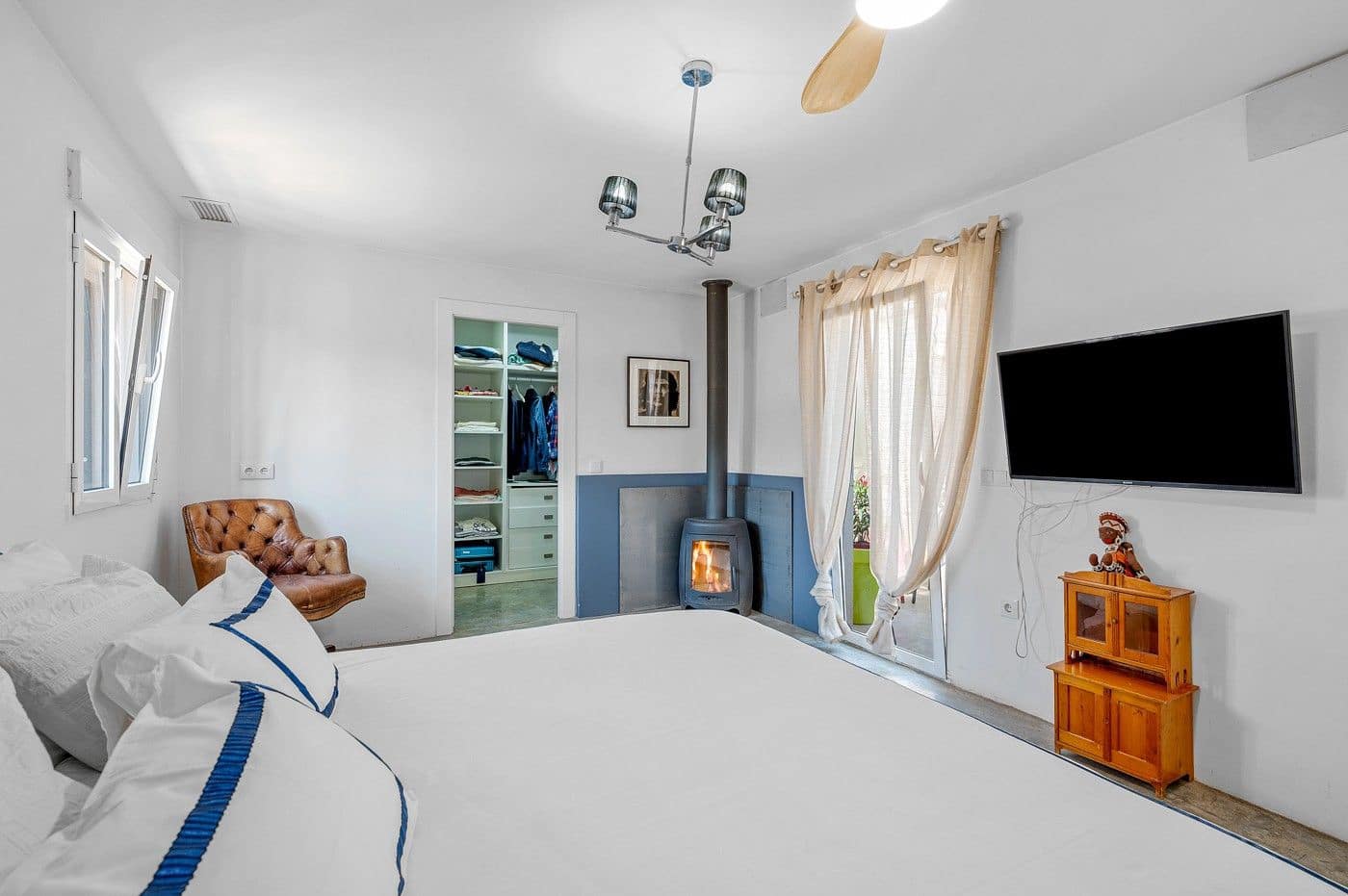 5 makuuhuone Omakotitalo myytävänä paikassa Las Bayas - 610 000 € (Ref: 9311066)