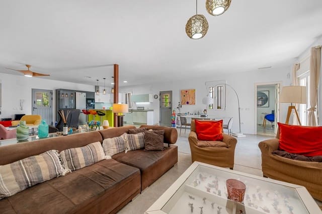 5 sypialnia Dom na sprzedaż w Las Bayas, Elche / Elx - 610 000 € (Ref: 9311066)