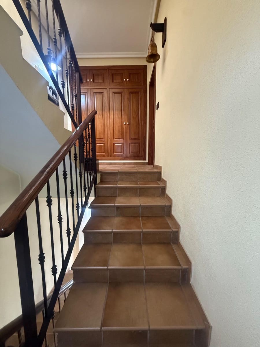 3 bedroom Townhouse for sale in Avileses with garage - € 240,000 (Ref: 9359758)