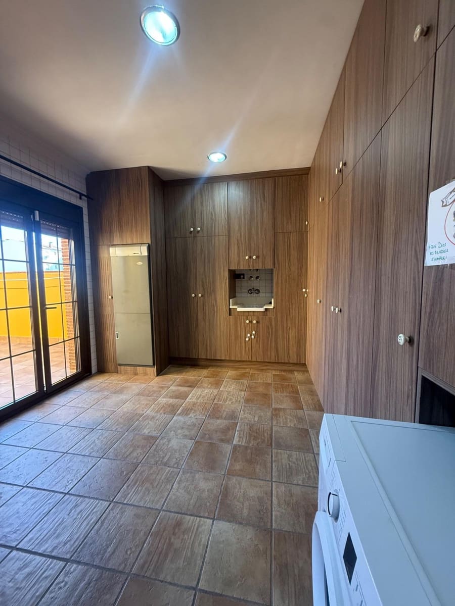 3 bedroom Townhouse for sale in Avileses with garage - € 240,000 (Ref: 9359758)