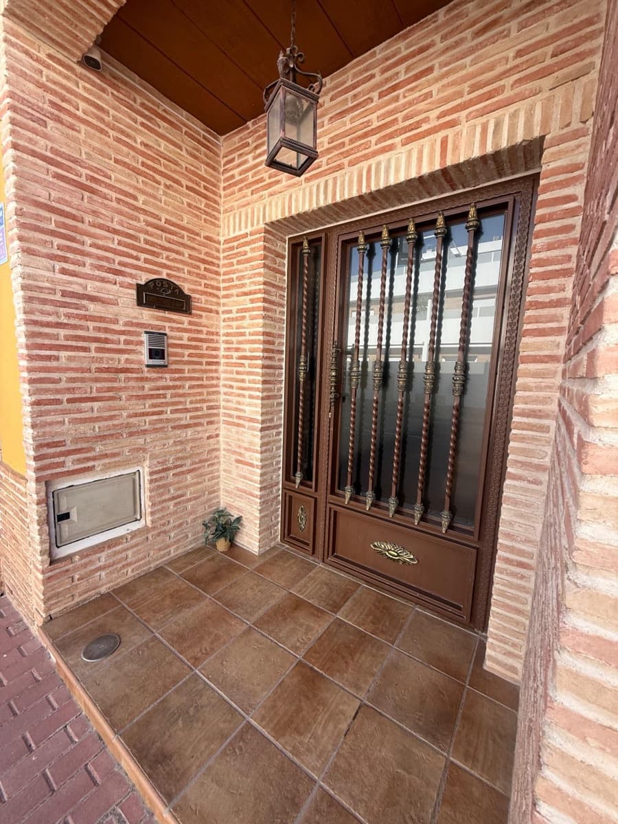 3 bedroom Townhouse for sale in Avileses with garage - € 240,000 (Ref: 9359758)