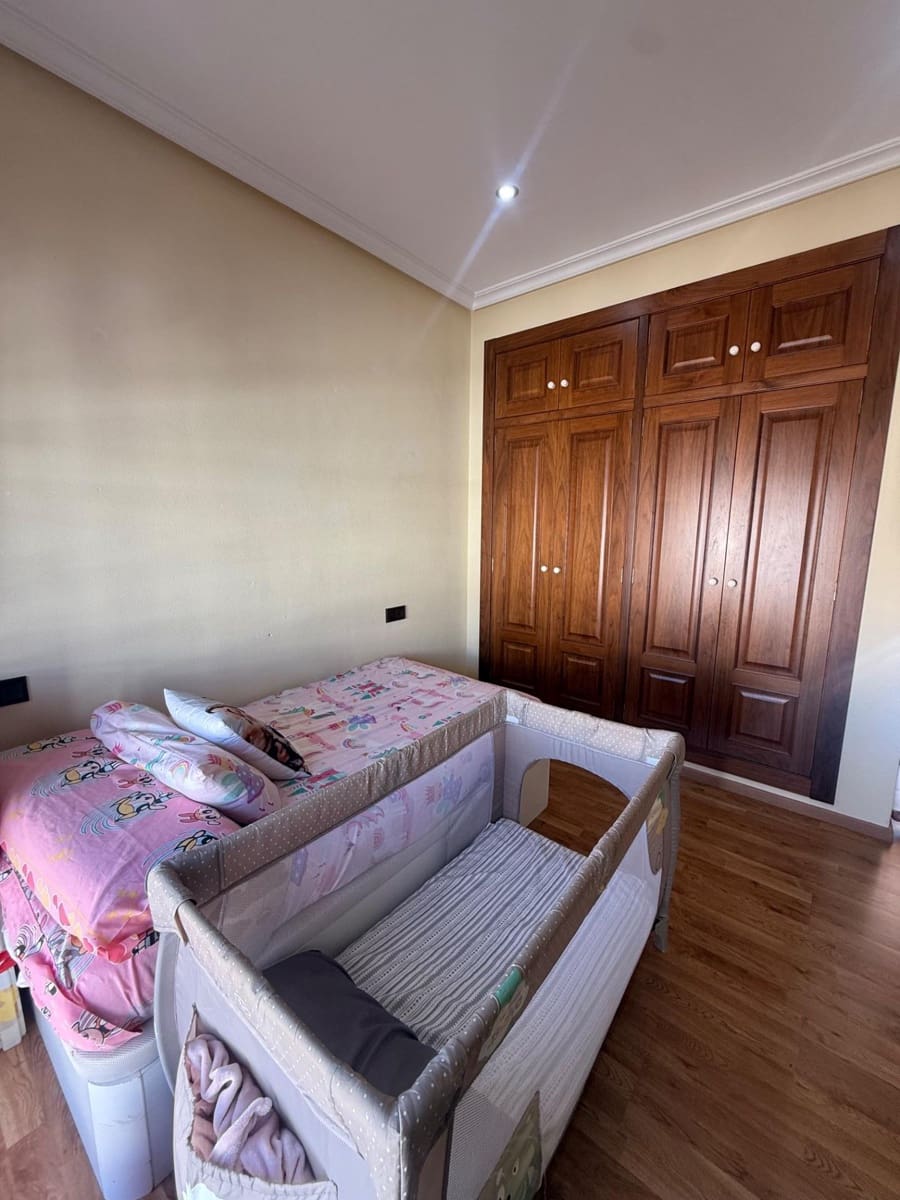 3 bedroom Townhouse for sale in Avileses with garage - € 240,000 (Ref: 9359758)