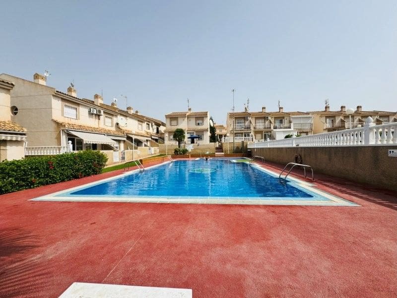 3 bedroom Apartment for sale in Torrevieja with pool - € 189,000 (Ref: 9396206)